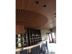 生態(tài)木吊頂?shù)膬?yōu)勢(shì)是怎樣的